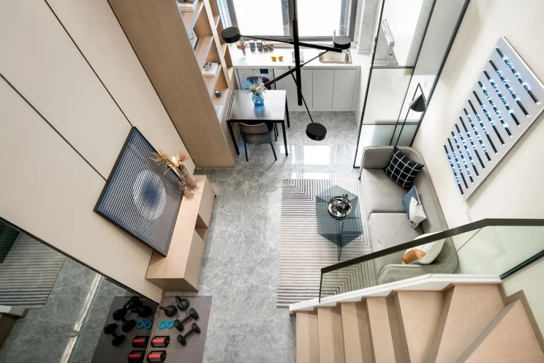 现代轻奢风格复式公寓室内装修设计-楼梯