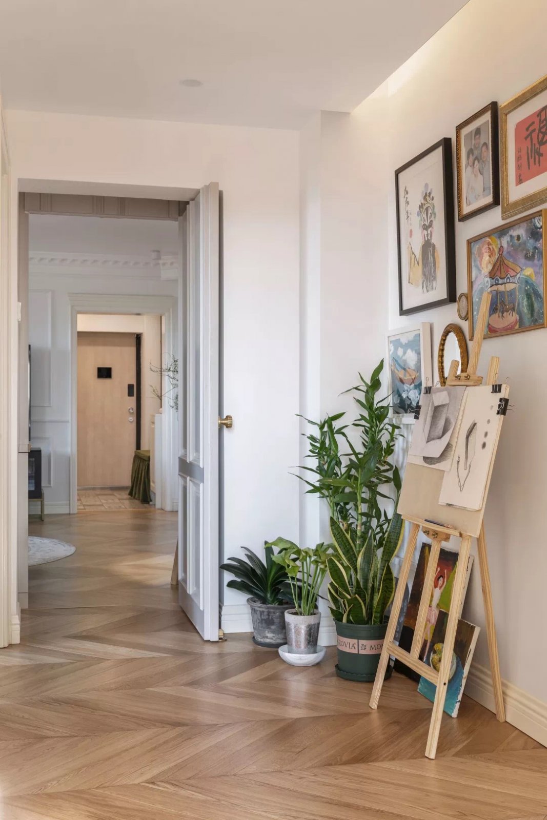 欧式现代风格家装设计室内装修效果图-走廊过道