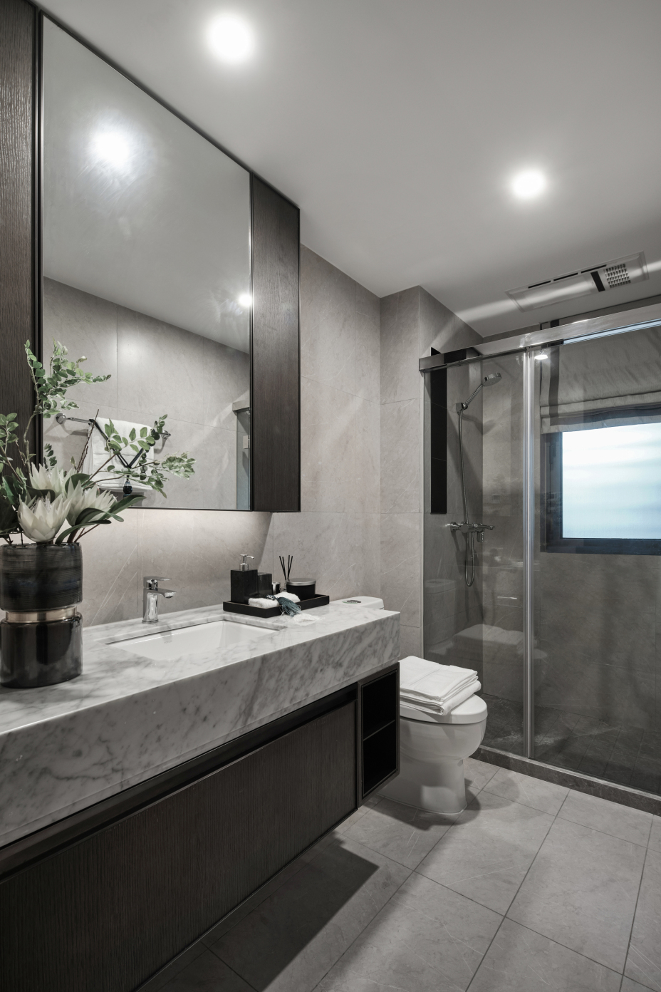 现代中式风格家装设计室内装修效果图-卫生间