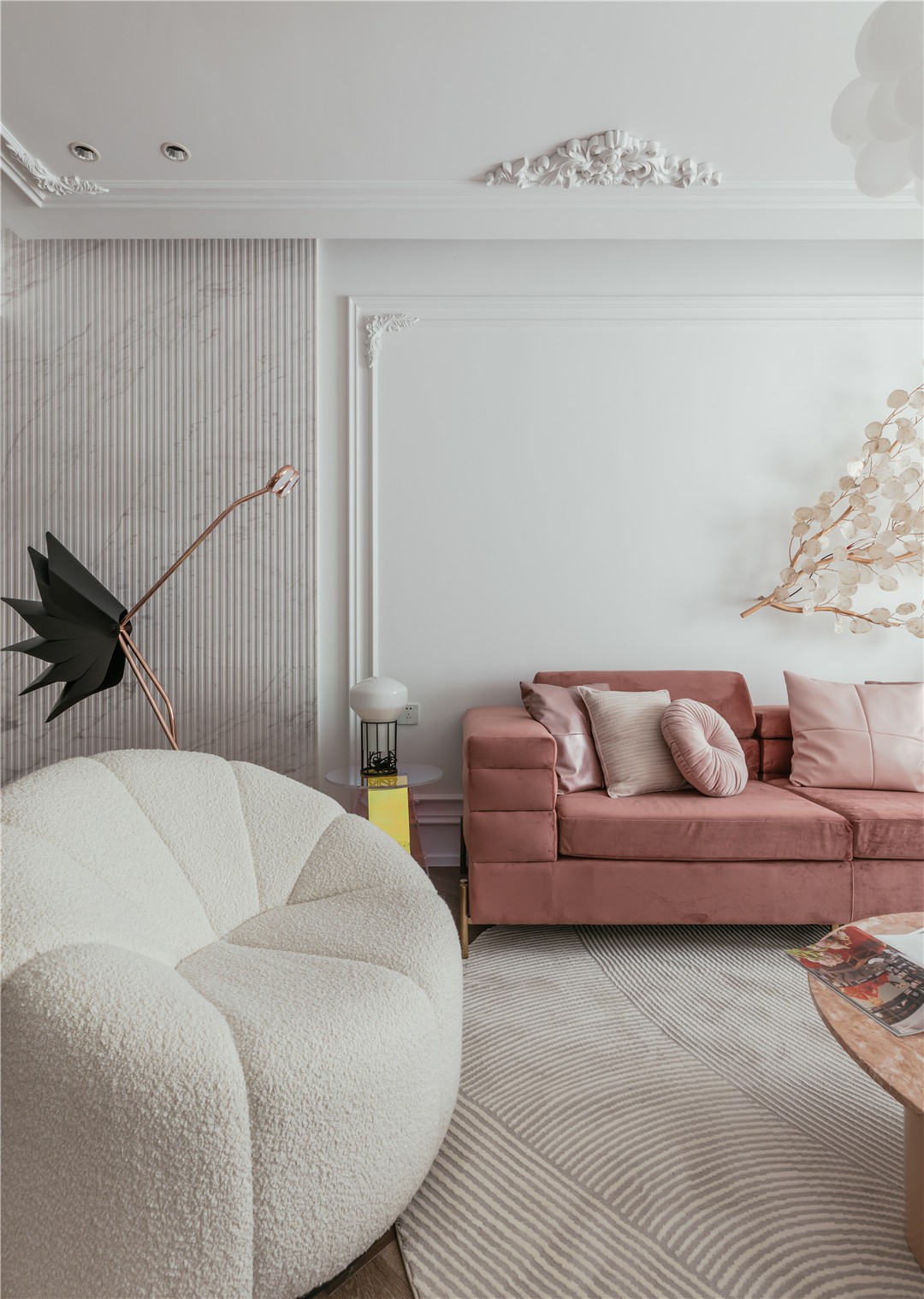 现代轻奢风格室内家装案例效果图-客厅沙发组合